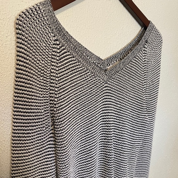 Calvin Klein Black and White Knit Sweater - Picture 5 of 6